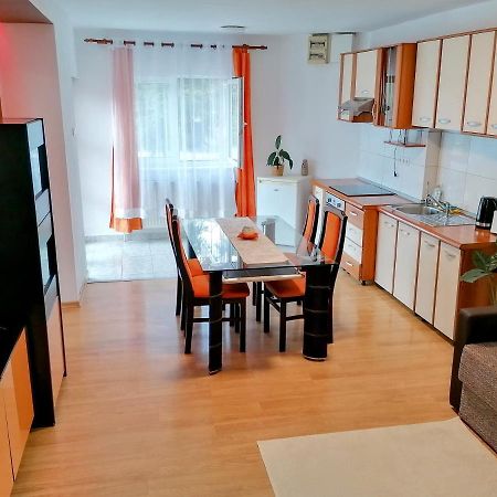 Lend Apartment Miercurea Ciuc Exterior photo