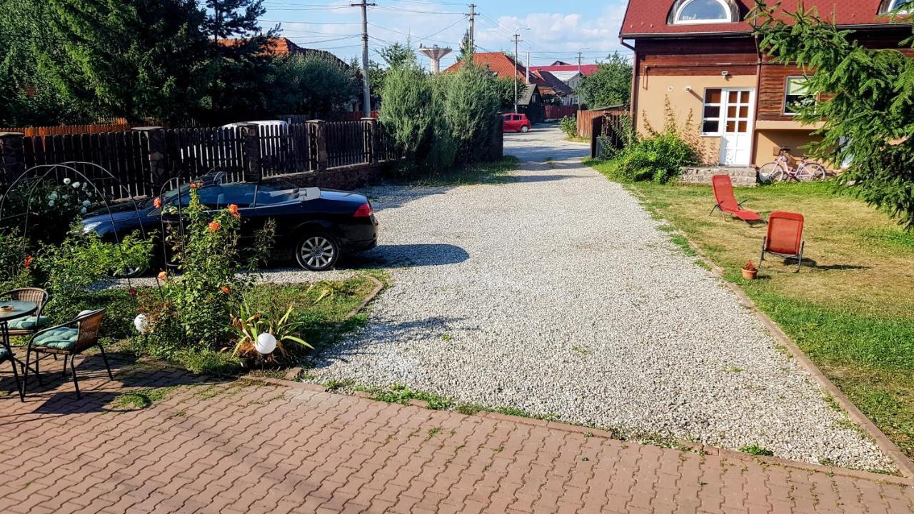 Lend Apartment Miercurea Ciuc Exterior photo